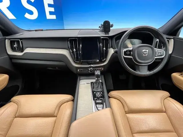 Volvo Xc60 2018 photo 2