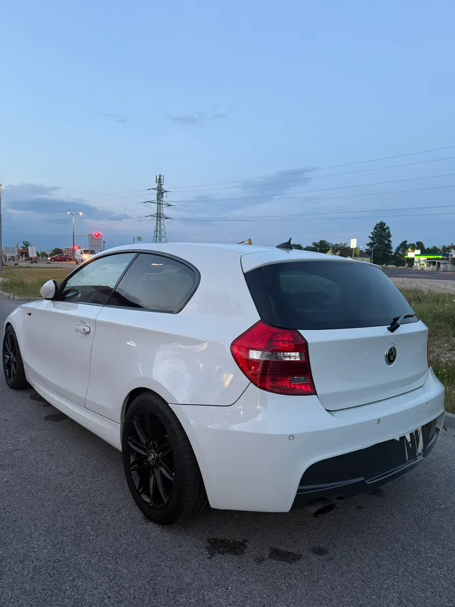 BMW 1 Series 2009 photo 3