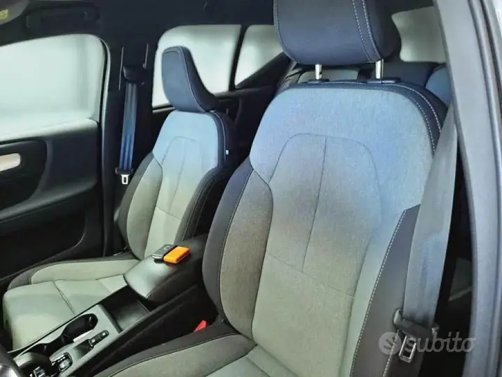 Volvo Xc40 2022 photo 3