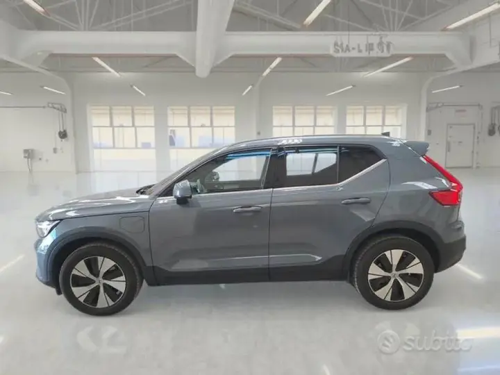 Volvo Xc40 2022 photo 2