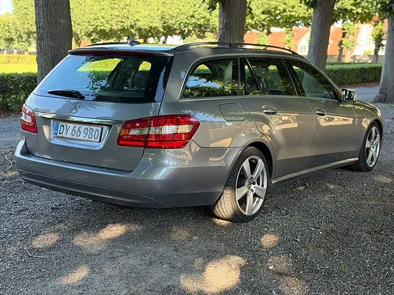 Mercedes-Benz E200 2012 photo 4