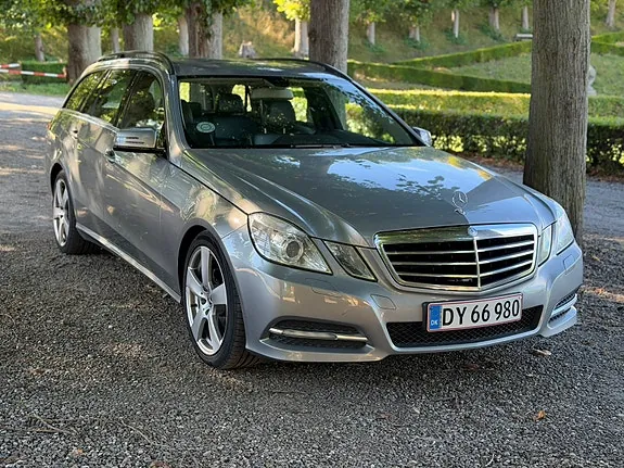 Mercedes-Benz E200 2012 photo 3