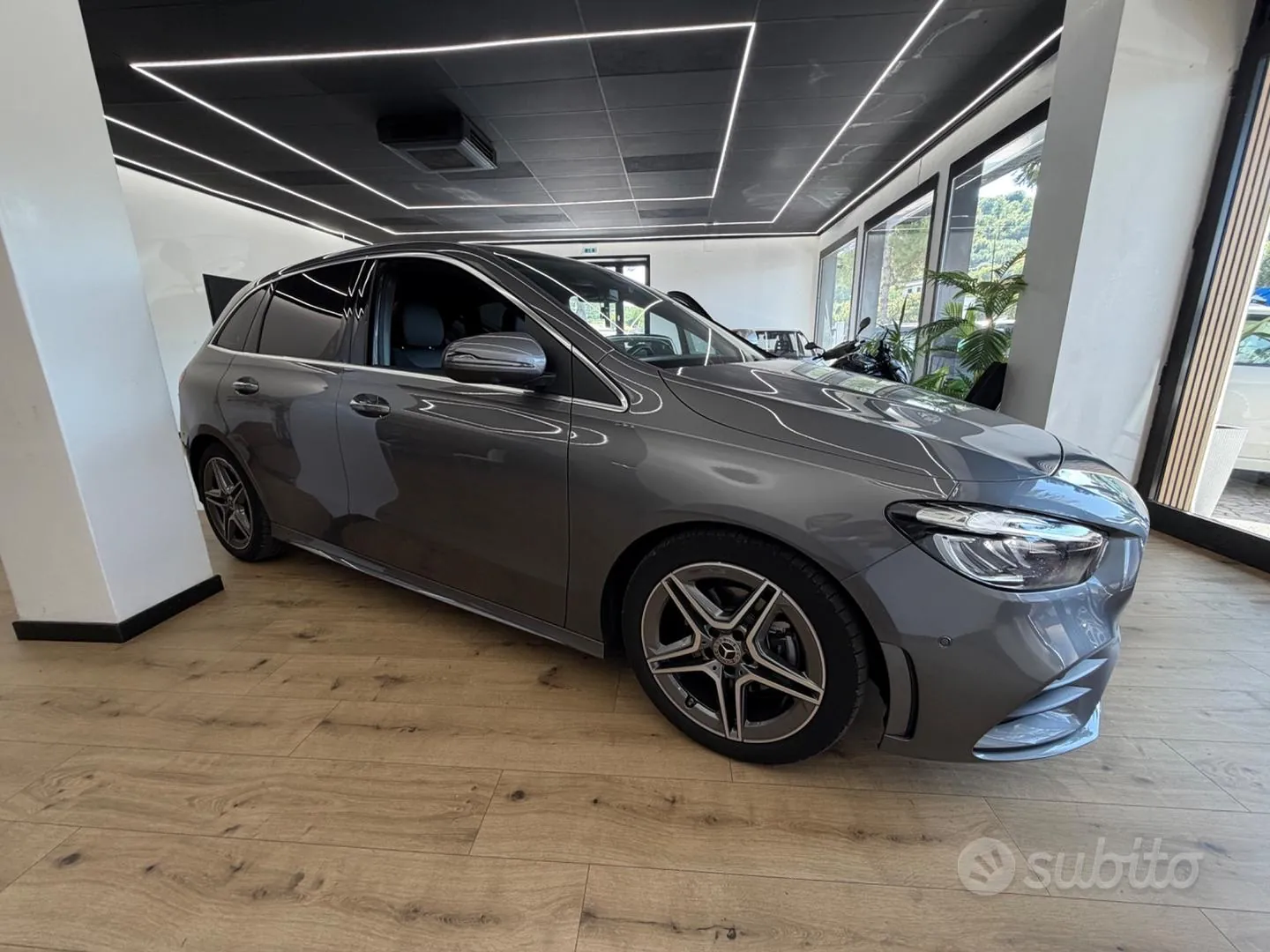 Mercedes-Benz B 180 2025 photo 2