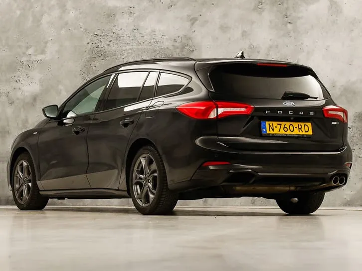 Ford Focus 2021 photo 3