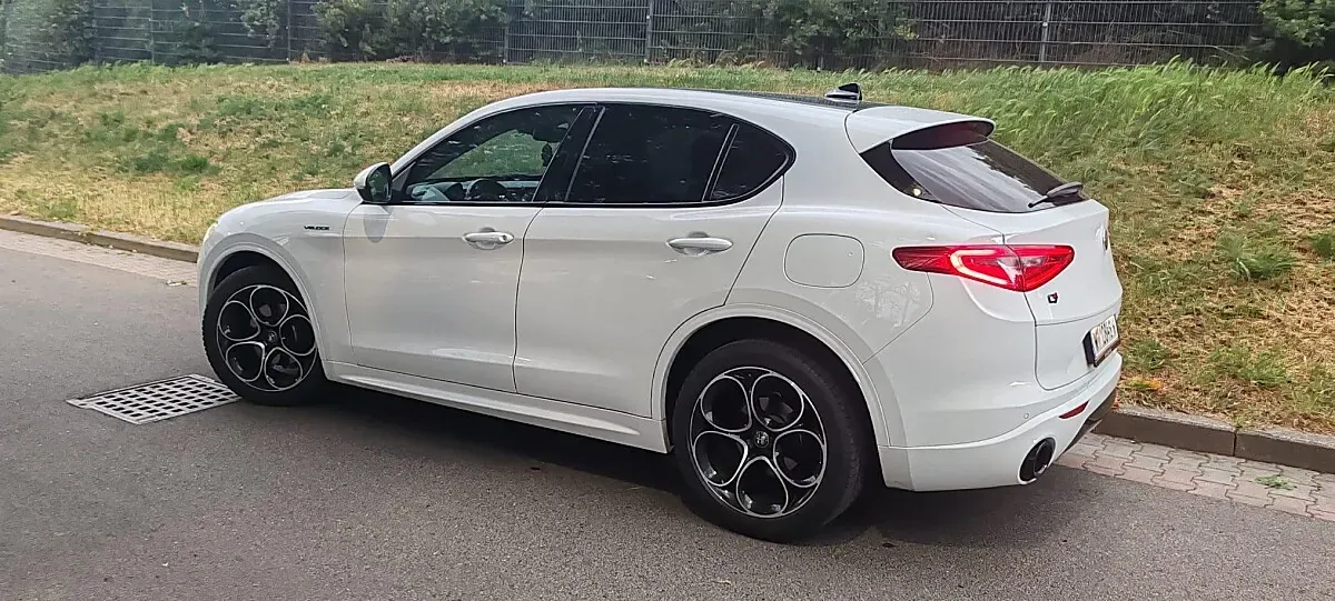 Alfa Romeo Stelvio 2020 photo 2