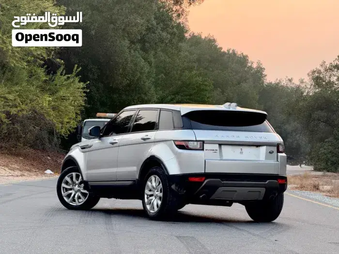 Land Rover Range Rover Evoque 2018 photo 2