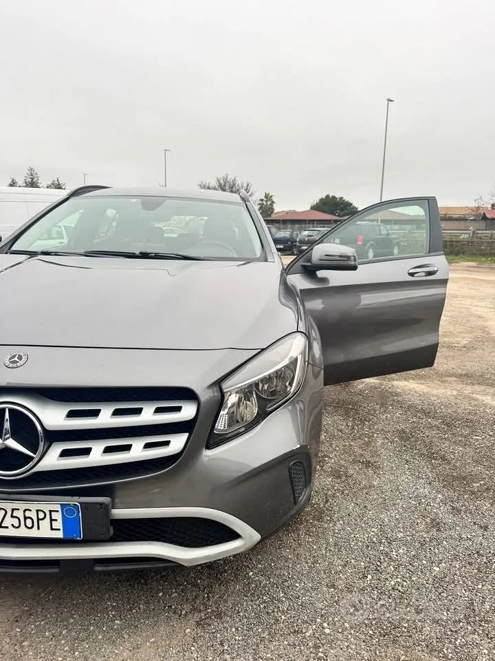 Mercedes-Benz Gla 2018 photo 2