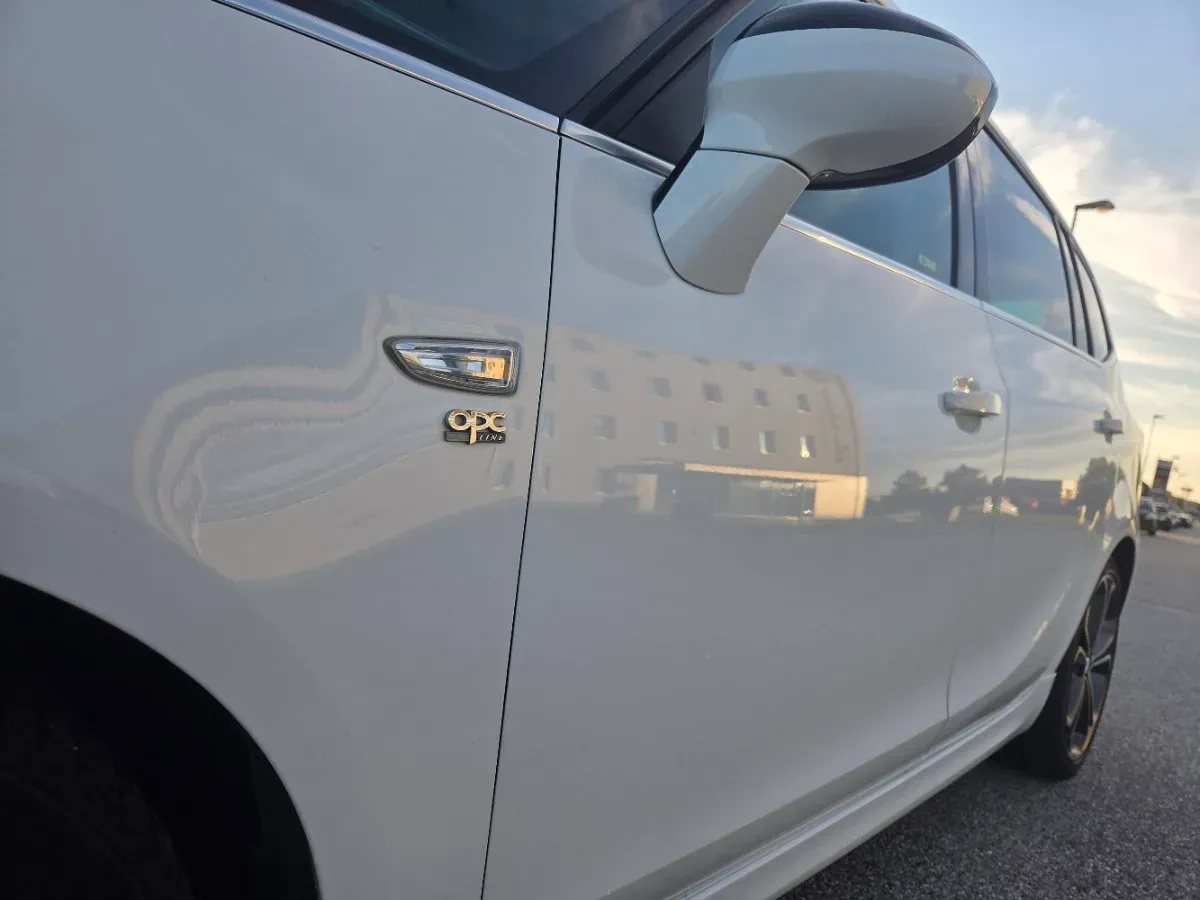 Opel Zafira 2017 photo 3