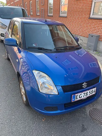 Suzuki Swift 2005 photo 2