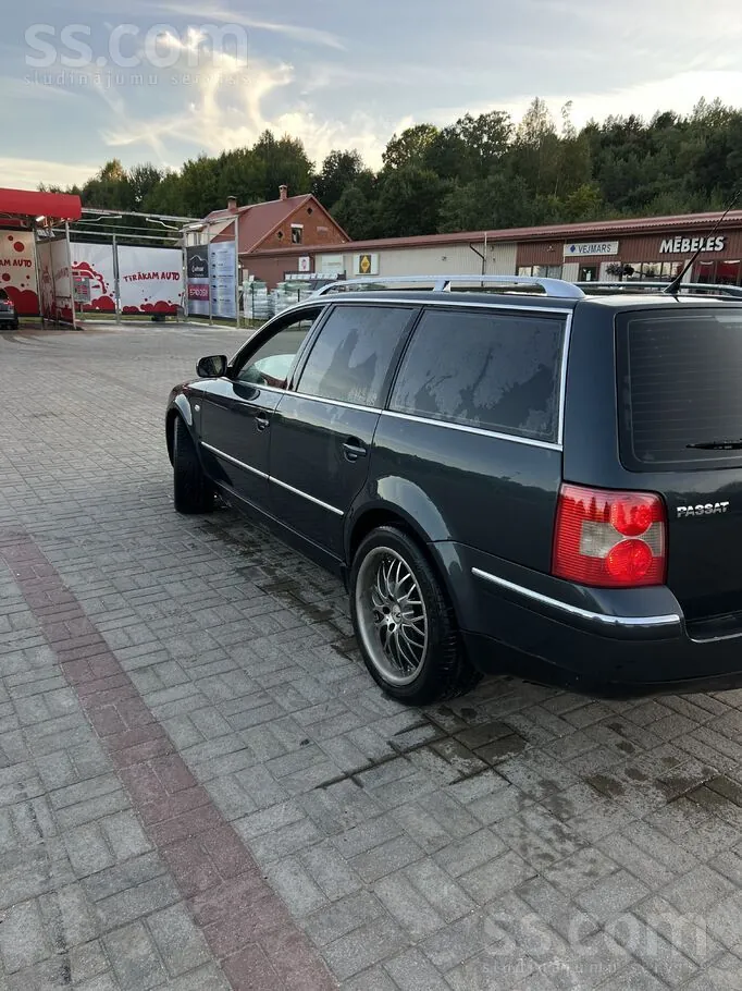 Volkswagen Passat 2002 photo 2