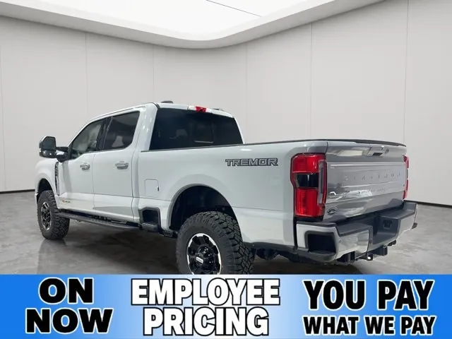 Ford Super Duty F-350 2026 photo 3