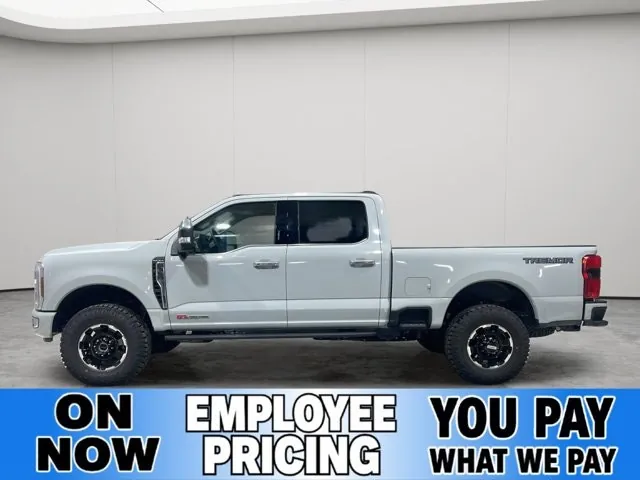 Ford Super Duty F-350 2026 photo 2