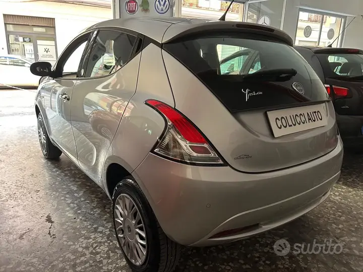 Lancia Ypsilon 2015 photo 4