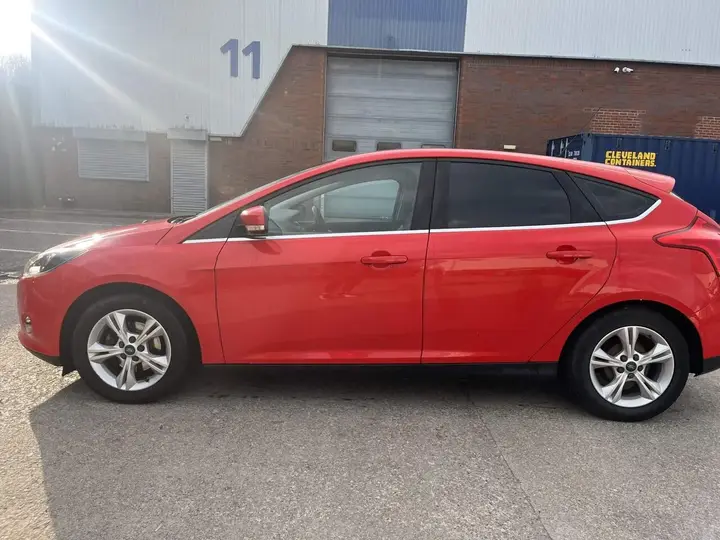 Ford Focus 2013 photo 4