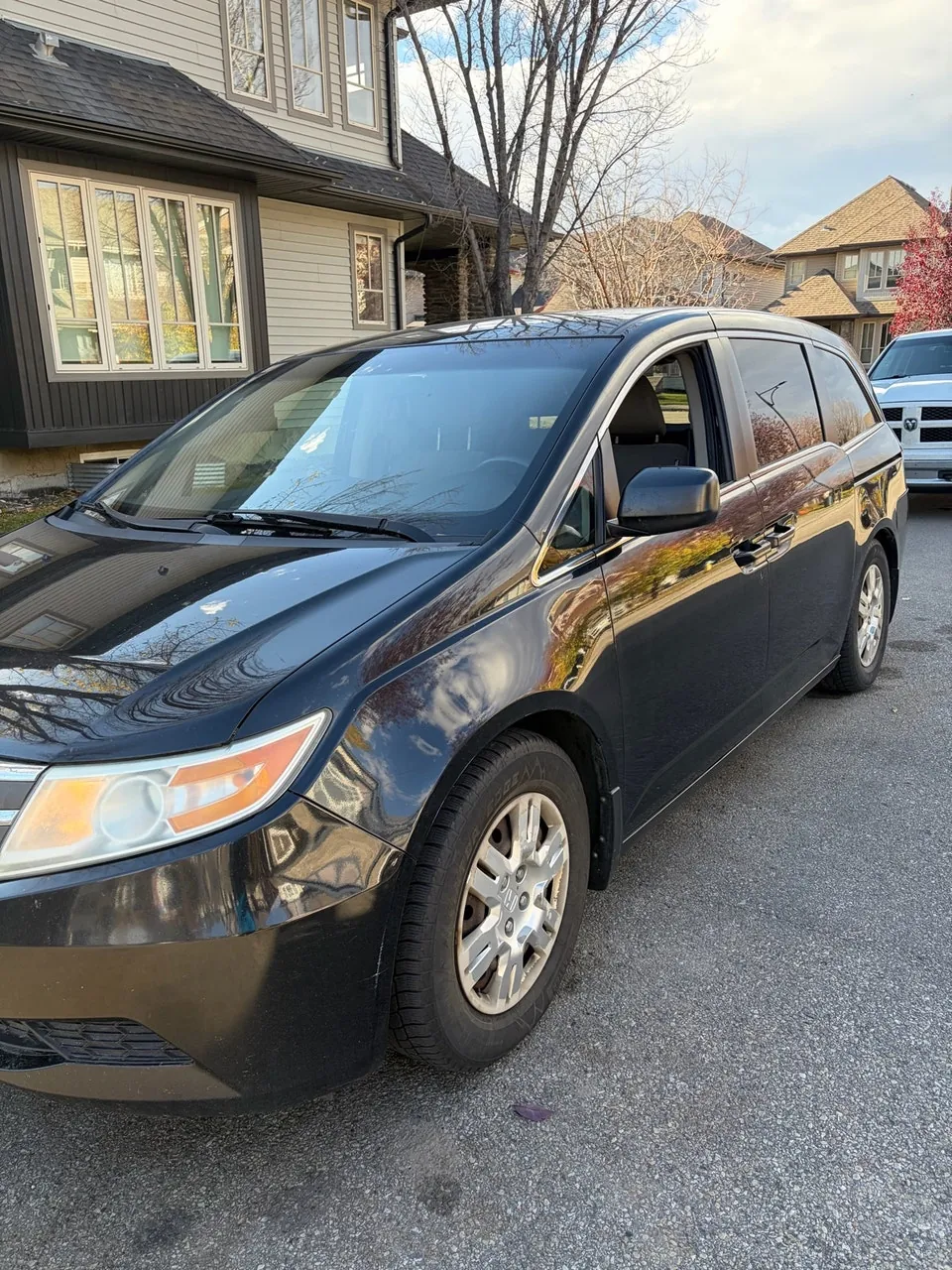 Honda Odyssey 2012 photo 3