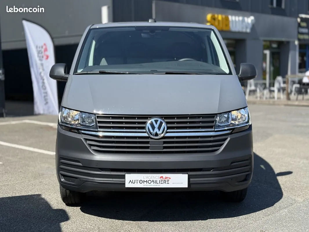 Volkswagen Transporter 2024 photo 2