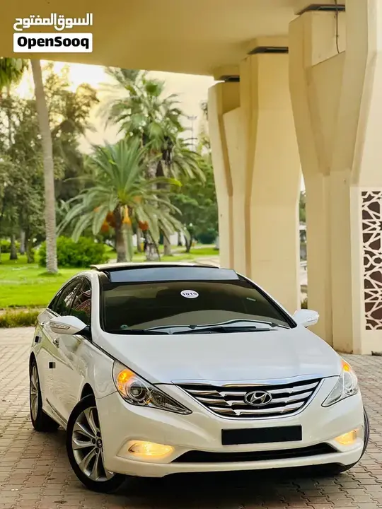 Hyundai Sonata 2012 photo 2