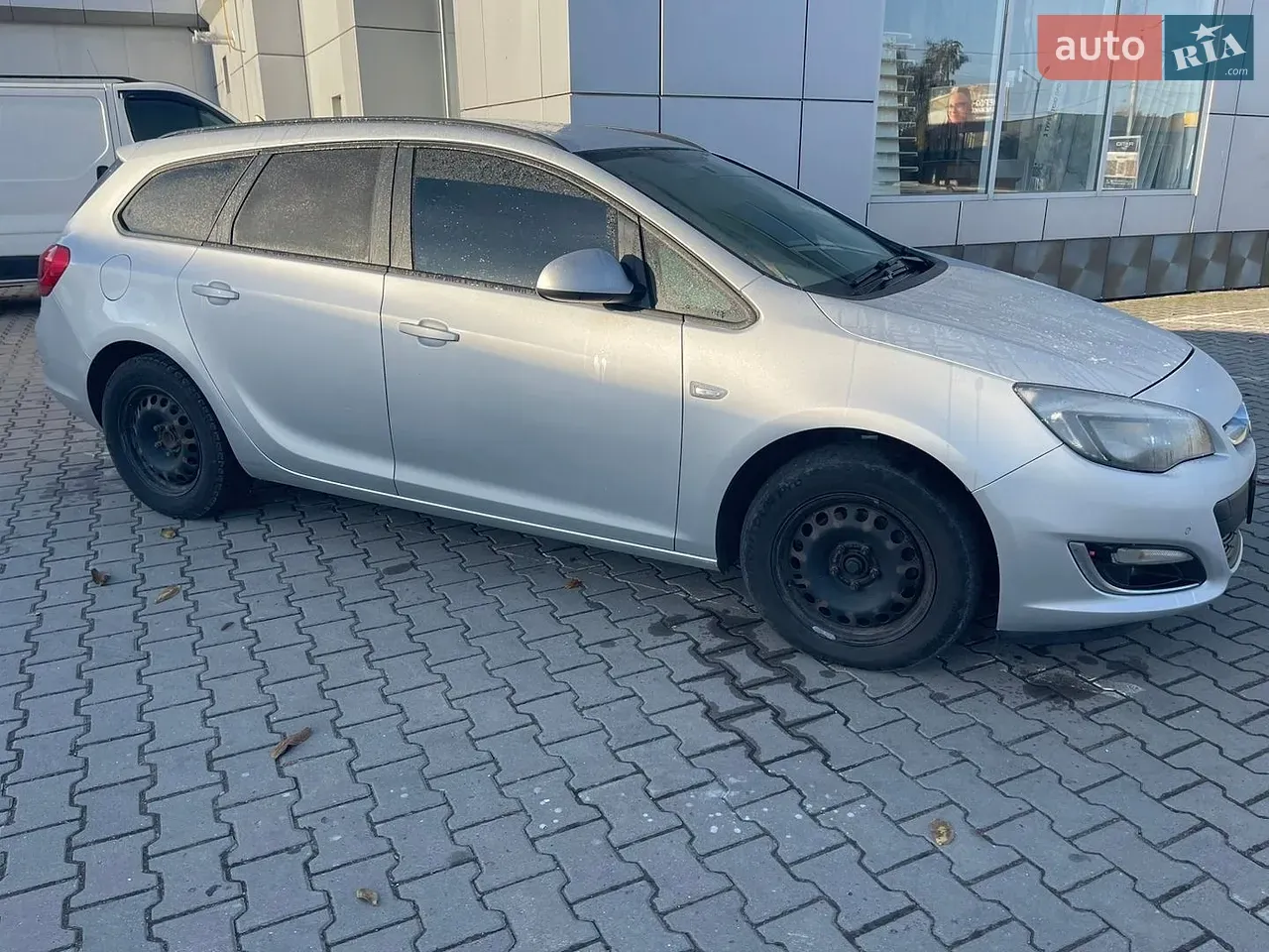 Opel Astra 2012 photo 2