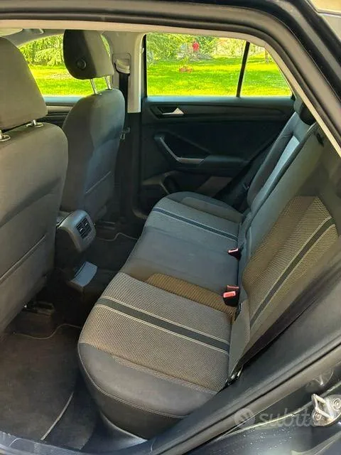 Volkswagen T-Roc 2019 photo 3