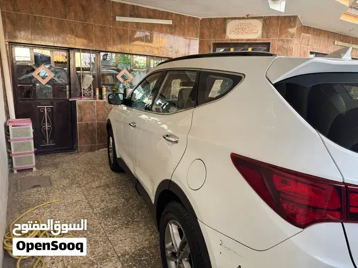 Hyundai Santa Fe 2017 photo 2