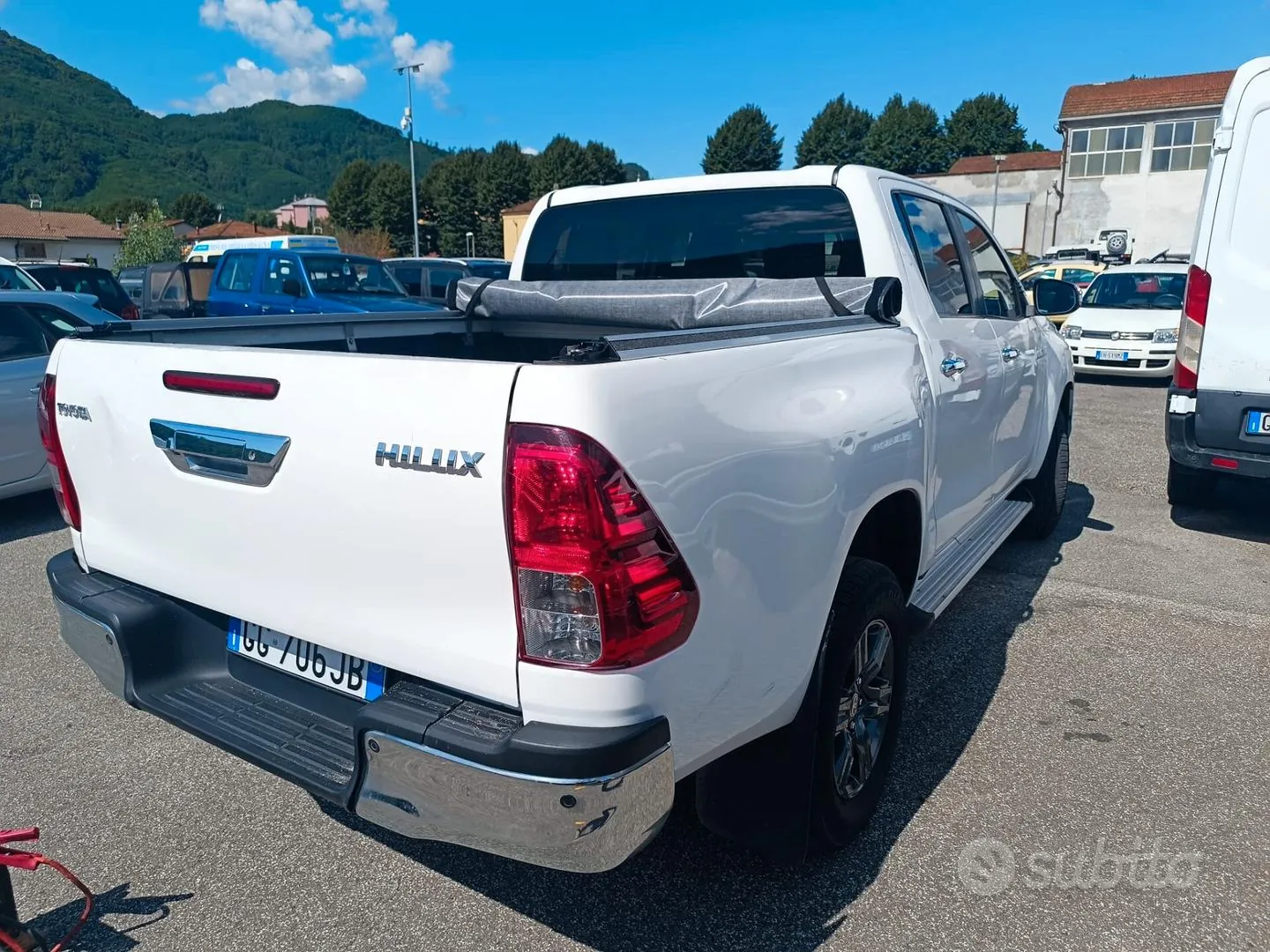 Toyota Hilux 2021 photo 2
