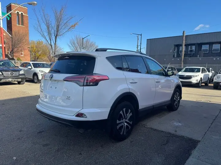 Toyota Rav4 2017 photo 5
