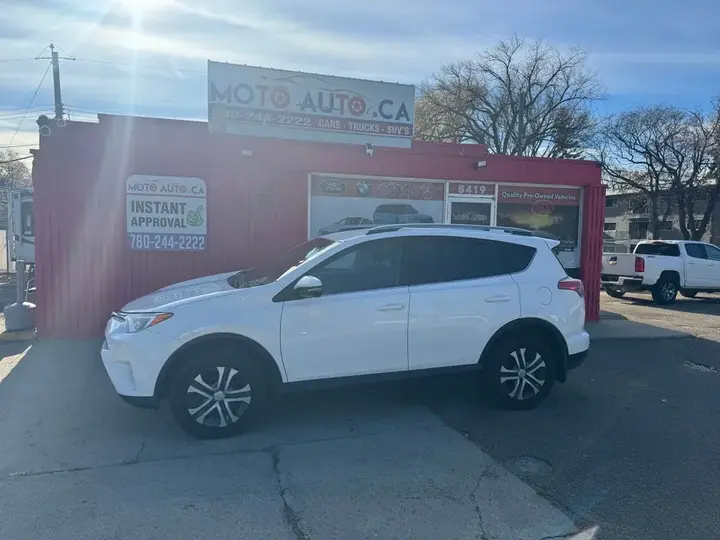 Toyota Rav4 2017 photo 2