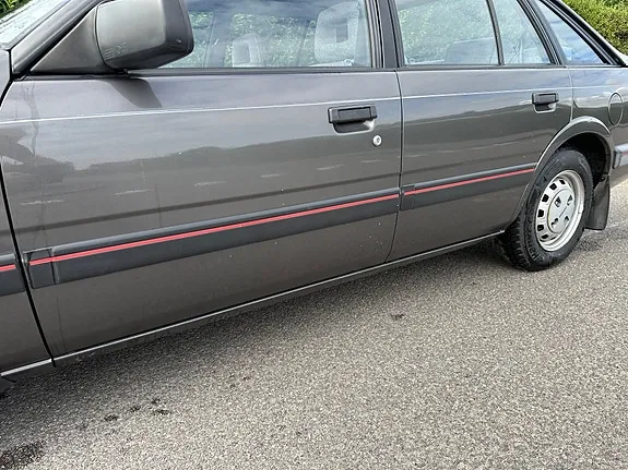 Mazda 626 1987 photo 3