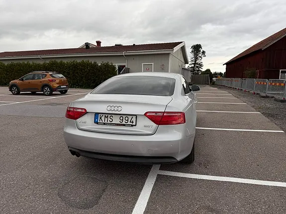 Audi A5 2009 photo 4