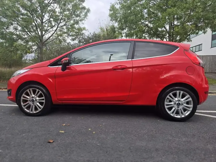 Ford Fiesta 2013 photo 5