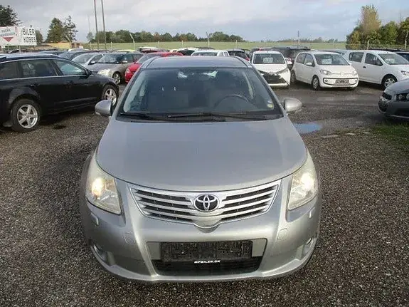 Toyota Avensis 2009 photo 2