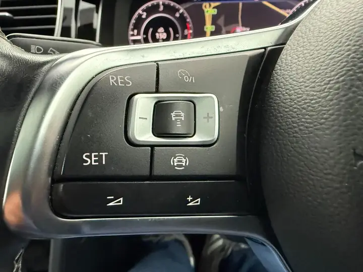 Volkswagen Golf 2019 photo 4