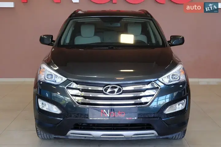 Hyundai Santa Fe 2013 photo 2