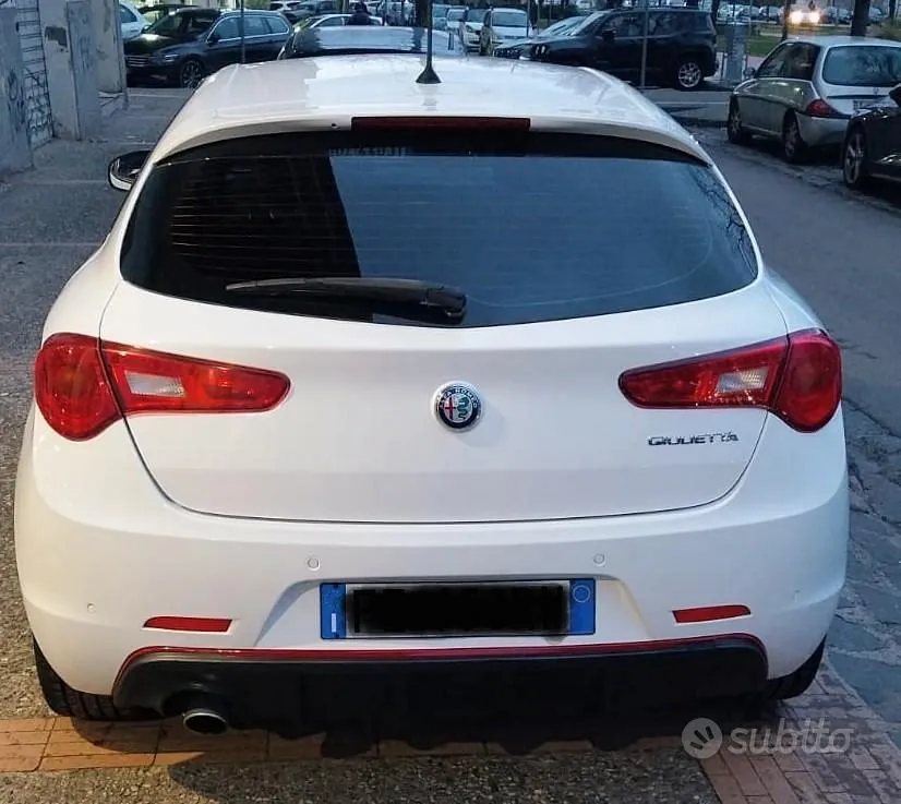 Alfa Romeo Giulietta 2016 photo 4