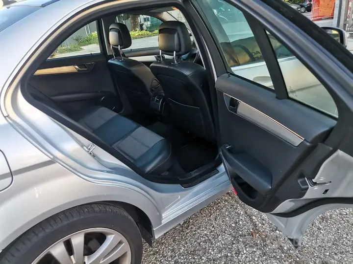 Mercedes-Benz C-Class 2008 photo 4