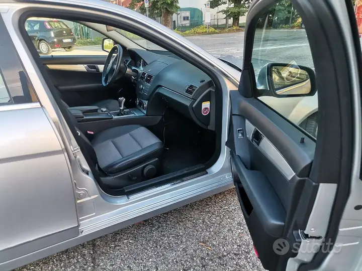 Mercedes-Benz C-Class 2008 photo 3