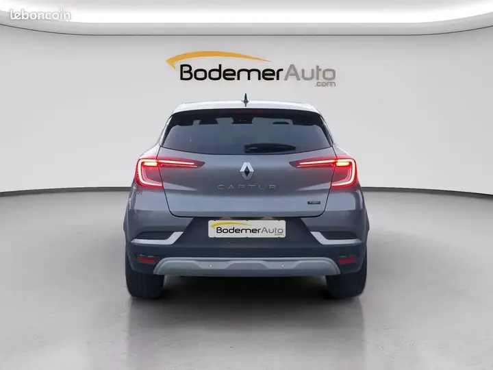 Renault Captur 2024 photo 4