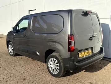 Peugeot Partner 2021 photo 2