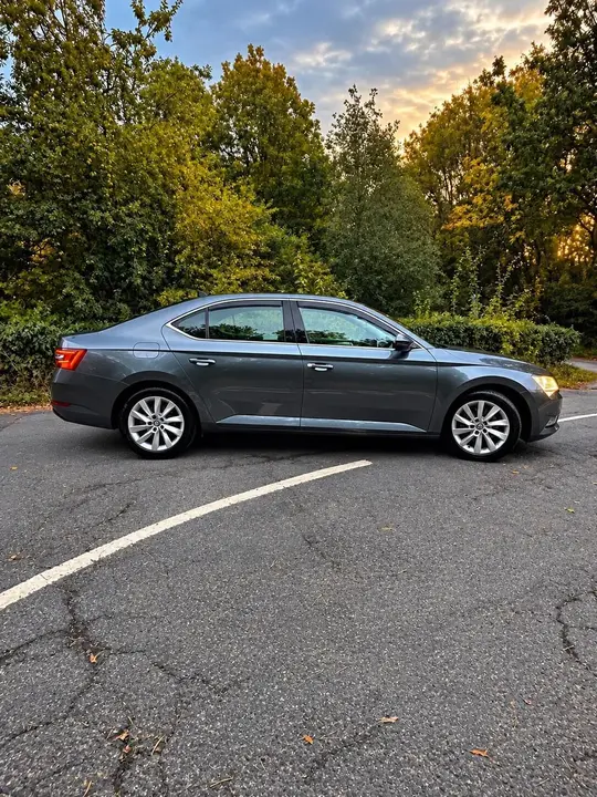 Skoda Superb 2017 photo 4