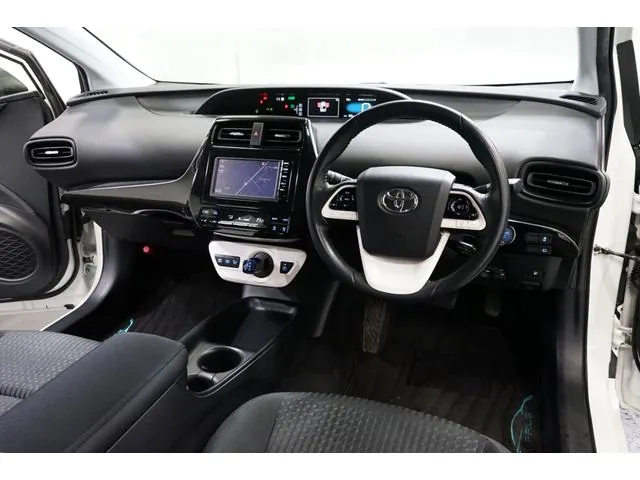 Toyota Prius 2016 photo 2