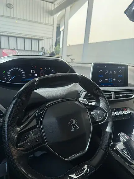 Peugeot 5008 2018 photo 3