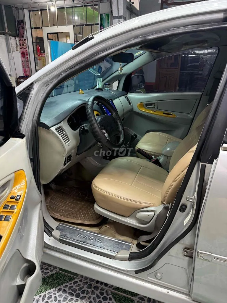 Toyota Innova 2008 photo 3