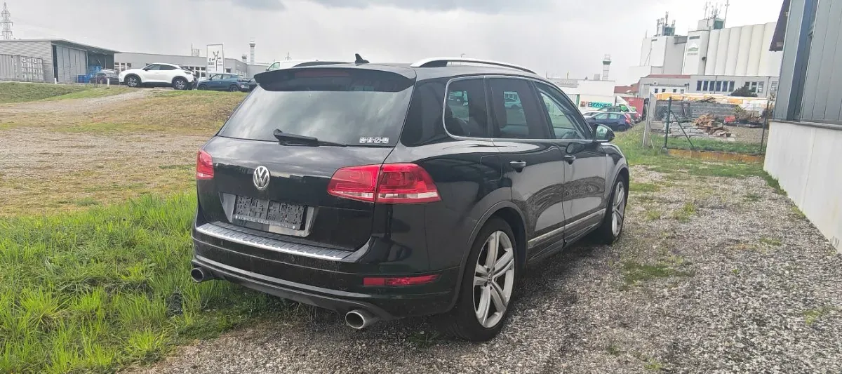 Volkswagen Touareg 2013 photo 3