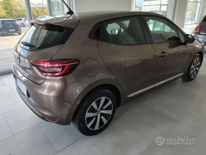Renault Clio 2019 photo 2