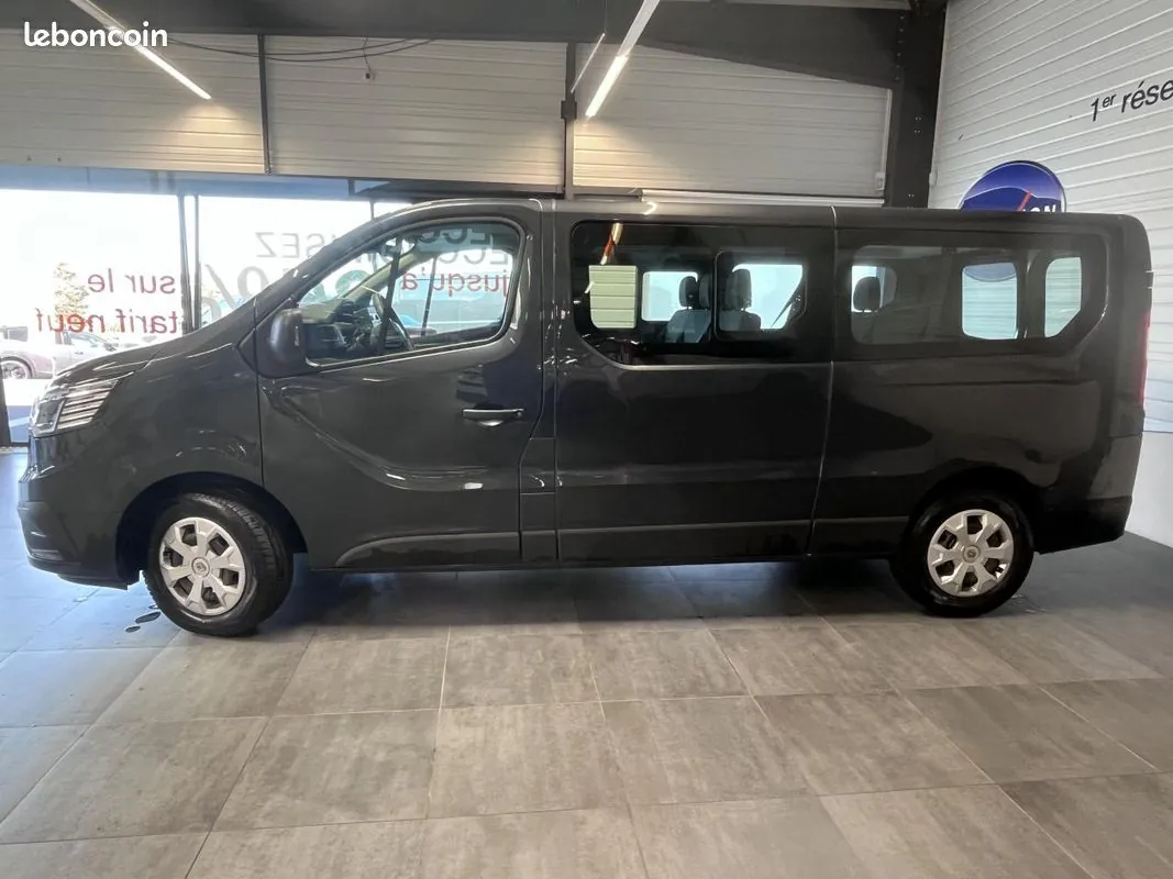 Renault Trafic 2023 photo 3