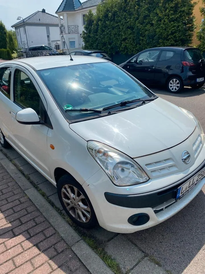 Nissan Pixo