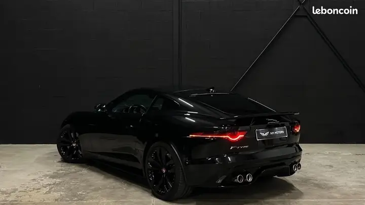 Jaguar F-Type 2018 photo 2