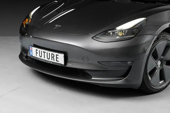 Tesla Model 3 2022 photo 2