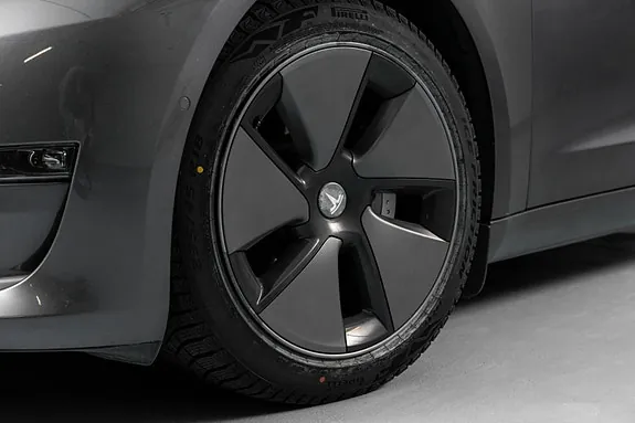 Tesla Model 3 2022 photo 3