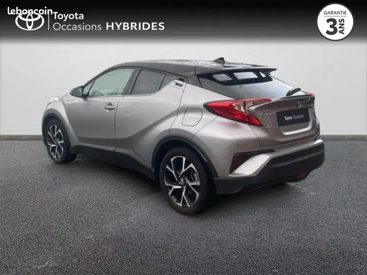 Toyota C-Hr 2019 photo 2